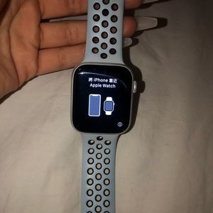 Apple I Watch Series 4 44mm Nike